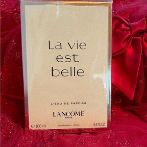 La Vie Est Belle by Lancome Eau De Parfum Spray 3.4 oz NIB
